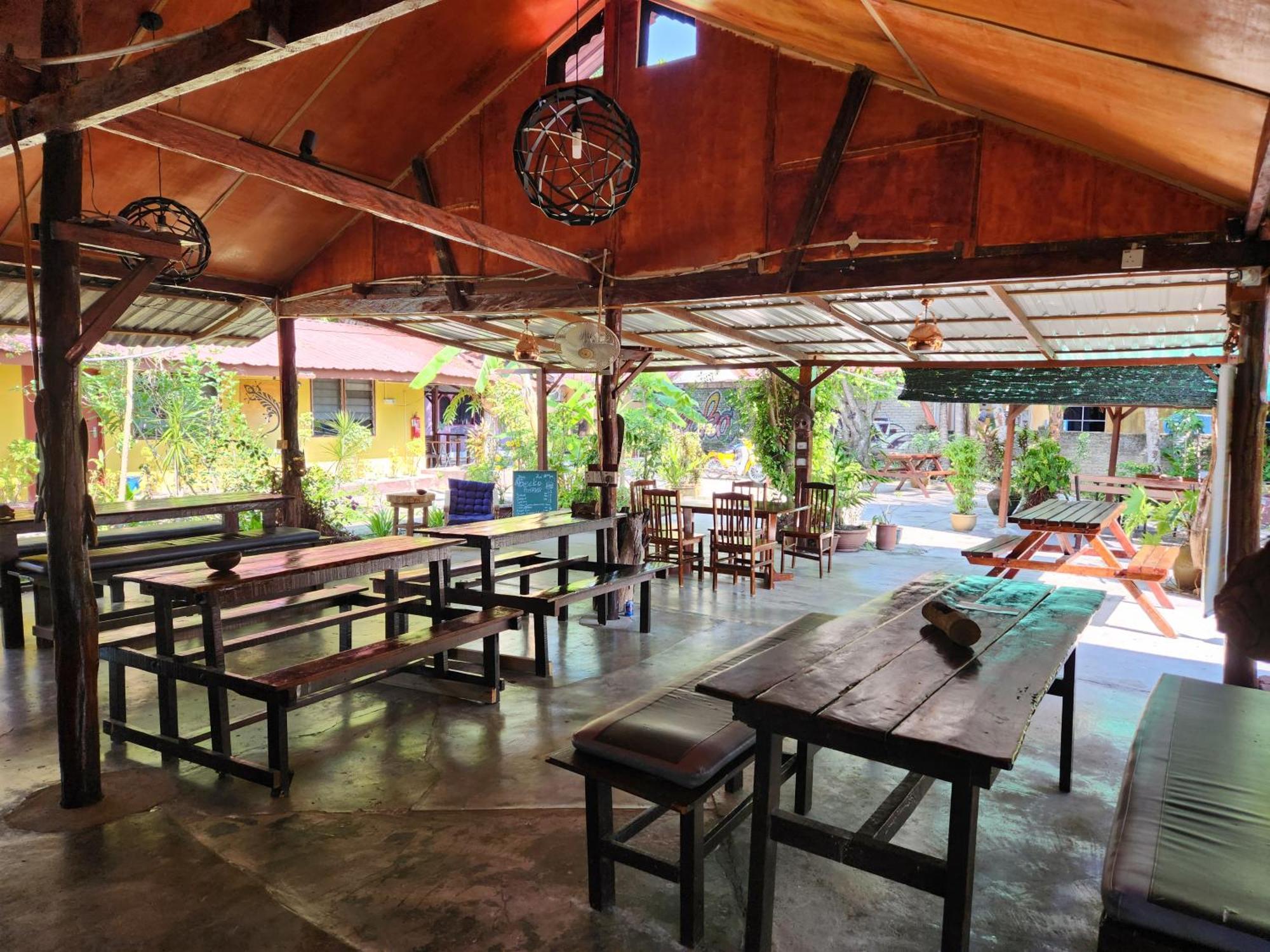 Gecko Guesthouse Pantai Cenang  Zewnętrze zdjęcie